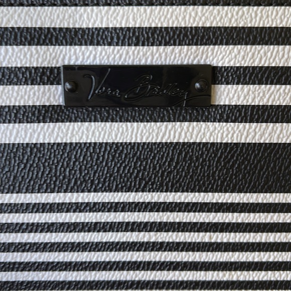 Vera Bradley Wallet - Picture 2 of 6